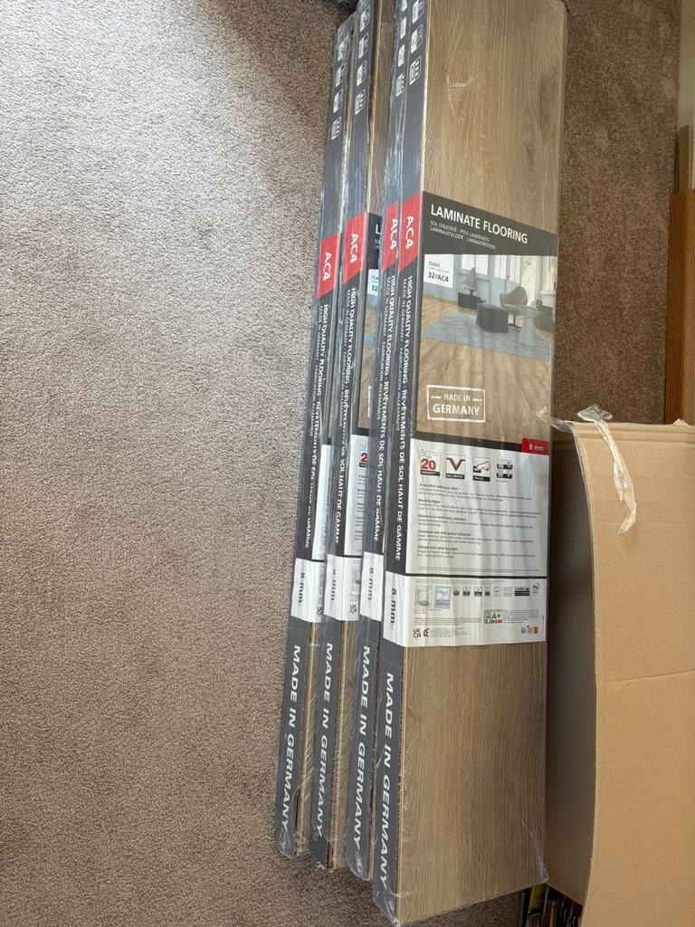 Laminaat 8mm - 4 pakketen  nieuw, Ophalen of Verzenden, Nieuw