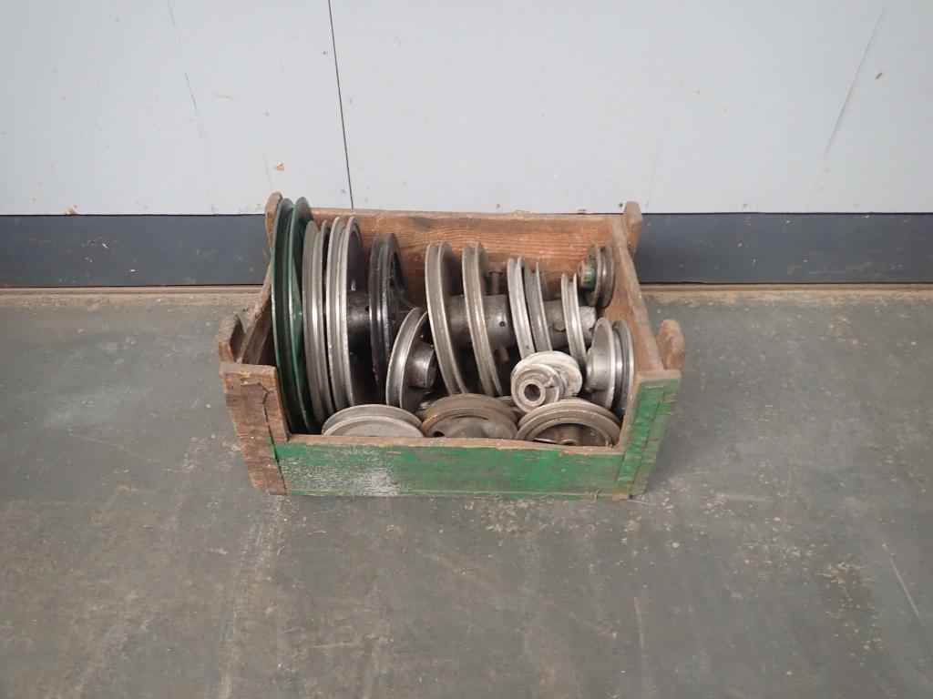 V-snaar poelie / motor poelie / V-riemschijf / snaarschijf, Niet ingevuld, Gebruikt, Niet ingevuld, Ophalen of Verzenden