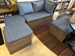 Wicker Tuinset - Bank, 2 Poefs & Tafel, Tuin en Terras, Ophalen, Gebruikt, 3 zitplaatsen, Wicker