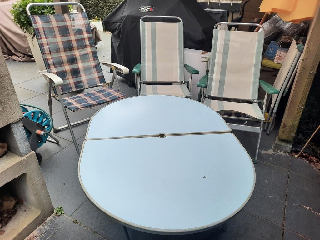 Camping set: 3 stoelen (incl. voetenbank) en tafel, Ophalen, Gebruikt, Campingstoel