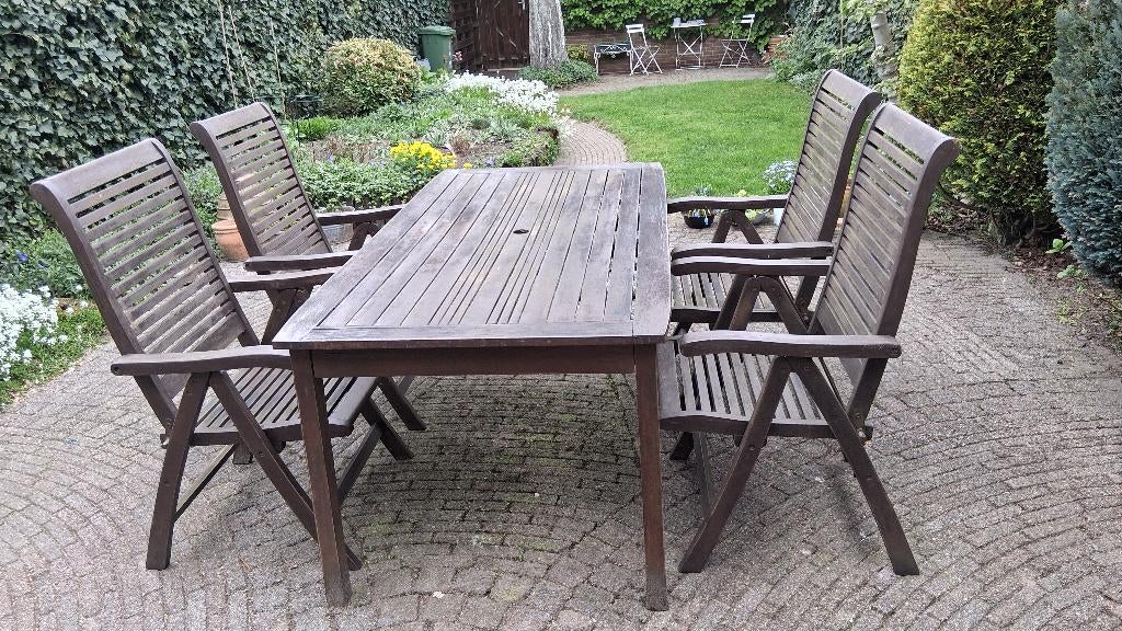 tuintafel en tuinstoelen (verstelbaar(, Ophalen, Gebruikt, Hout, Verstelbaar