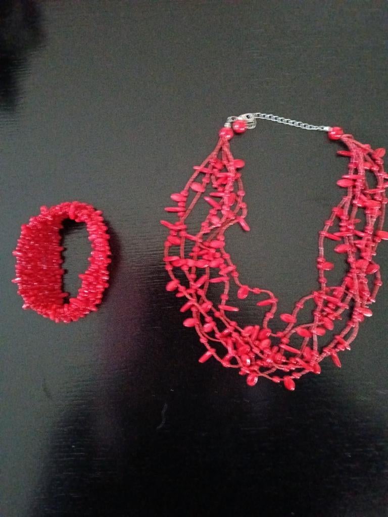 Rode kralen ketting en armband set, Sieraden, Tassen en Uiterlijk, Kettingen, Zo goed als nieuw, Overige materialen, Rood, Verstelbaar