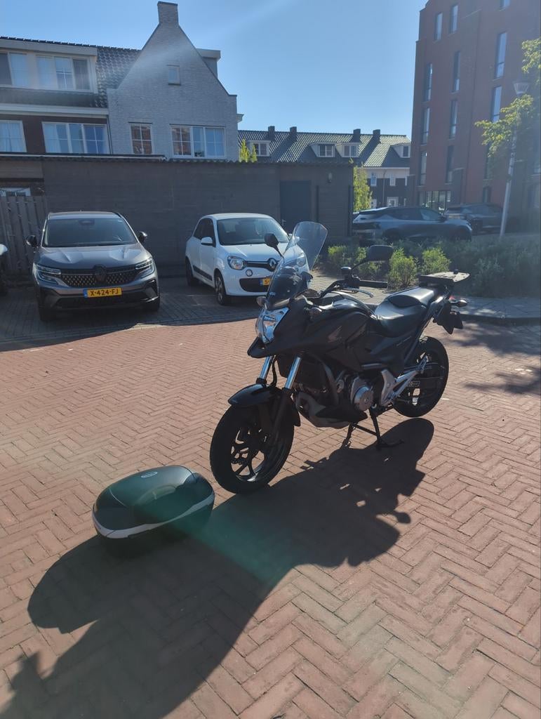 Honda NC 700 XAC 2012 Zwart met koffer, Particulier