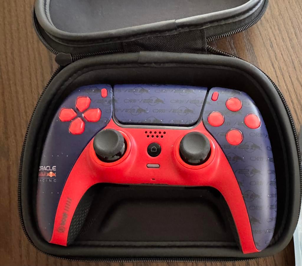 Scuf Reflex FPS Controller PS5 Red Bull Racing, PlayStation 5, Ophalen of Verzenden, Zo goed als nieuw, Controller