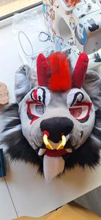 Fursuit hoofd en staart, Ophalen