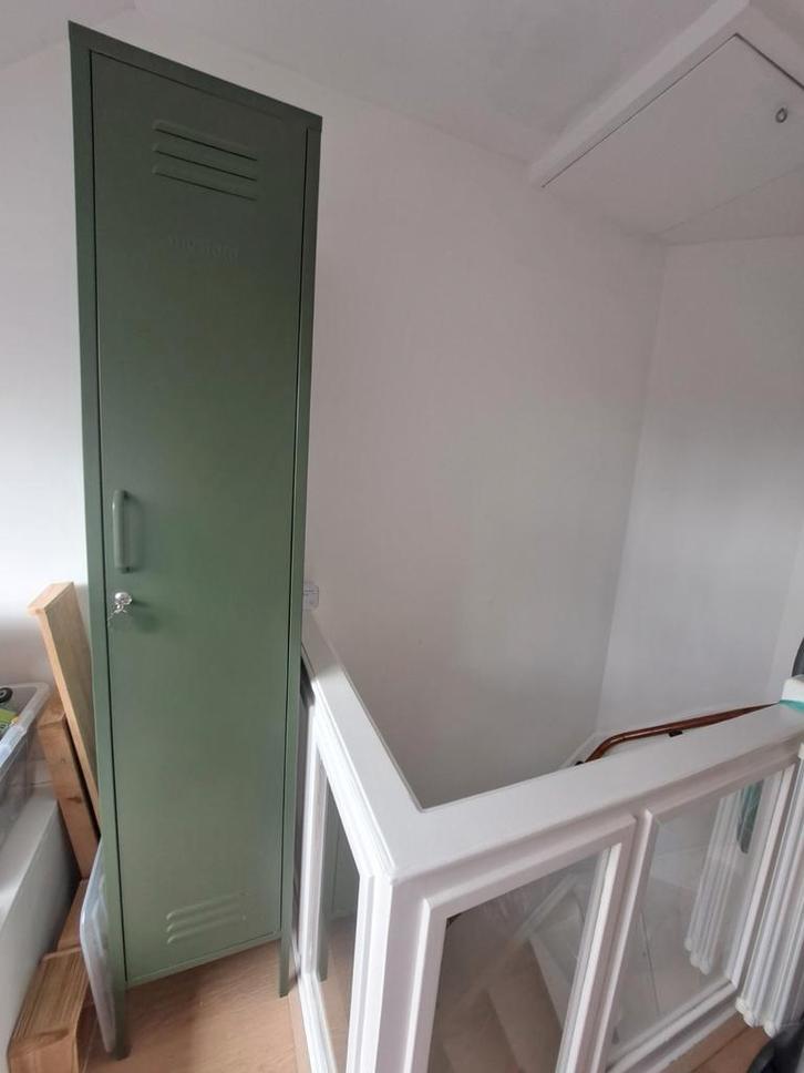 Mustard Made The Skinny Locker - Donkergroen, Huis en Inrichting, Kasten | Kledingkasten, Zo goed als nieuw, 150 tot 200 cm, Minder dan 50 cm
