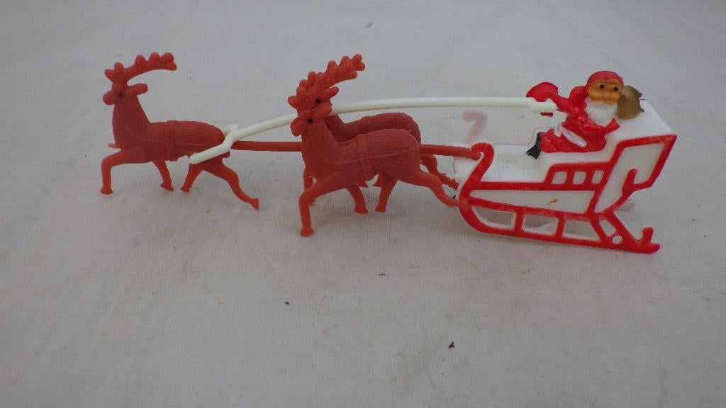Kerstman op slee van kunststof, Ophalen of Verzenden, Gebruikt