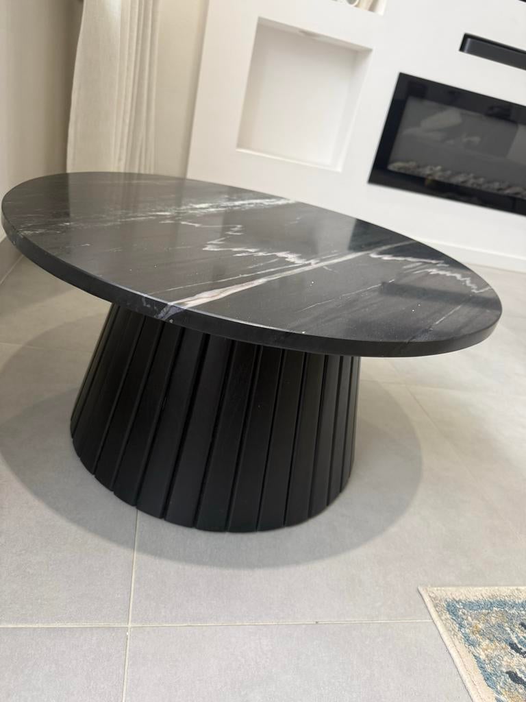 Moderne ronde salontafel met marmeren blad, Overige materialen, Rond, Zo goed als nieuw, Minder dan 50 cm