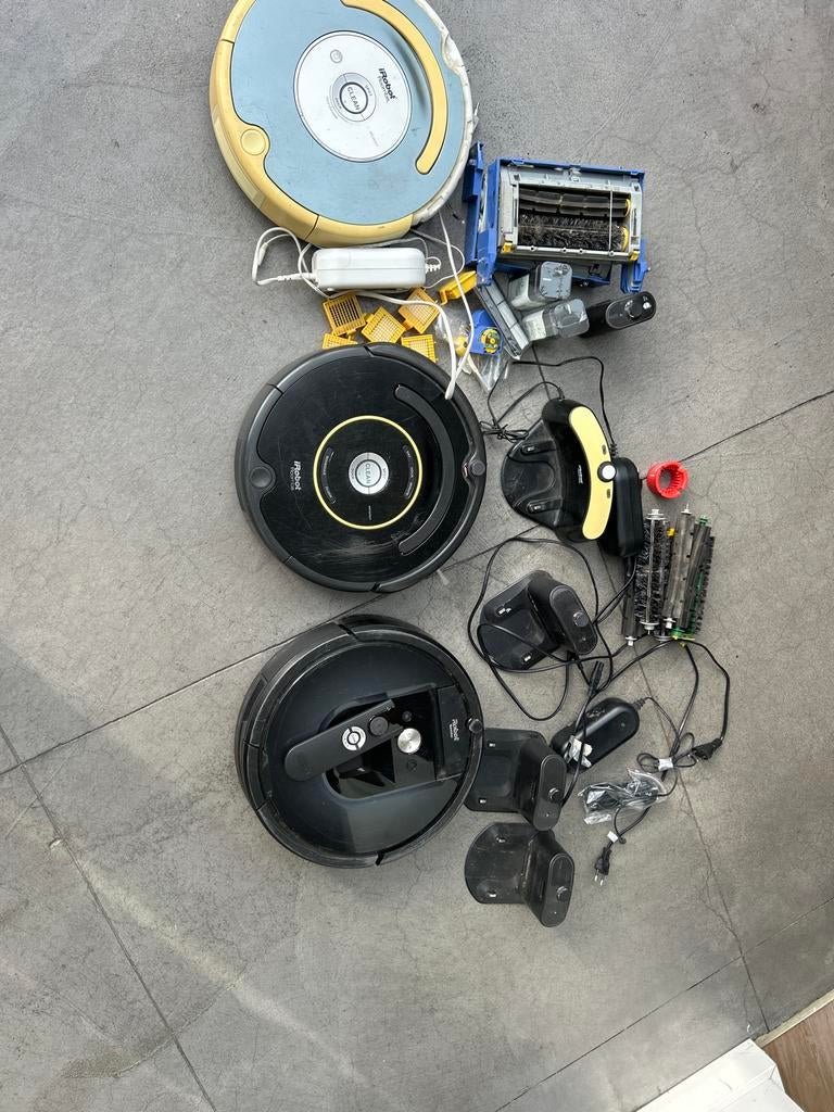 iRobot Roomba Robotstofzuigers en onderdelen (defect), Witgoed en Apparatuur, Stofzuigers, Ophalen, Niet werkend, Reservoir, Robotstofzuiger