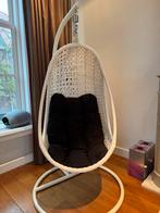 Witte hangstoel met kussen, Huis en Inrichting, Stoelen, Wit, Ophalen of Verzenden, Zo goed als nieuw, Metaal