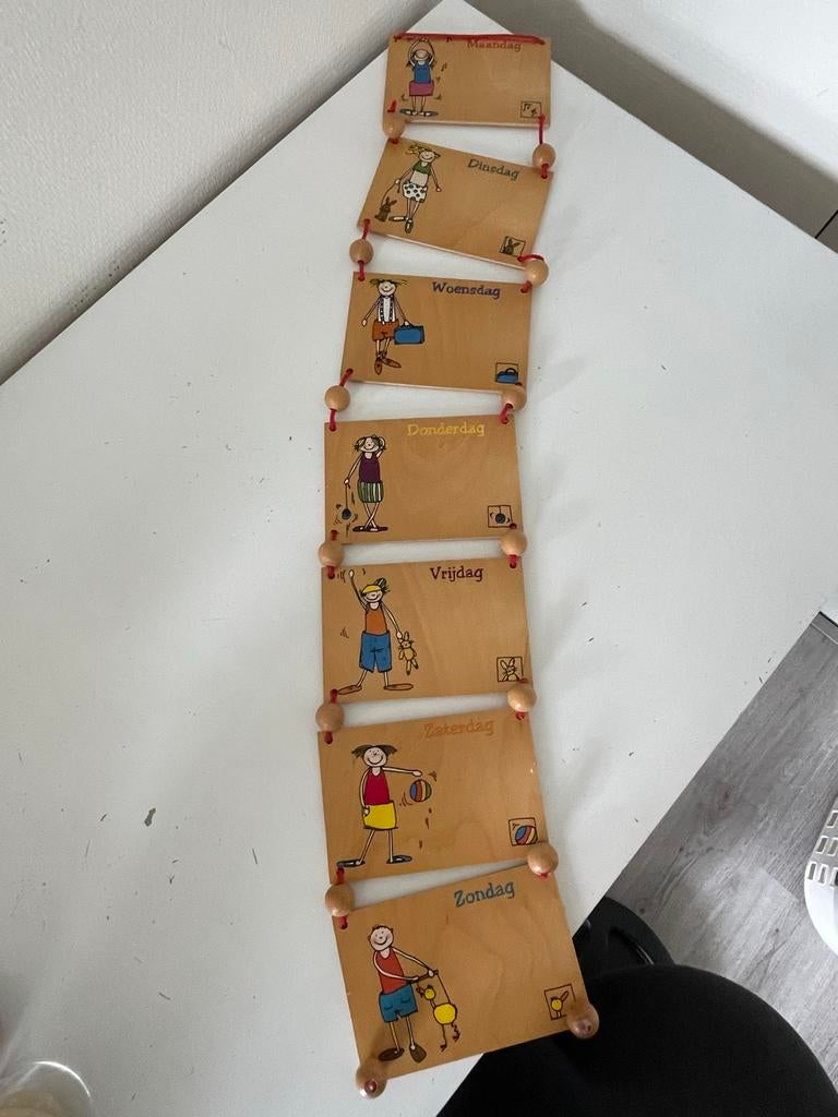 Houten dagkalender, Diversen, Kalenders, Ophalen of Verzenden, Dagkalender, Zo goed als nieuw