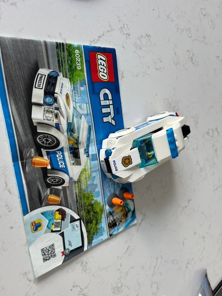 Lego city politie 60239, Kinderen en Baby's, Speelgoed | Duplo en Lego, Ophalen of Verzenden, Zo goed als nieuw