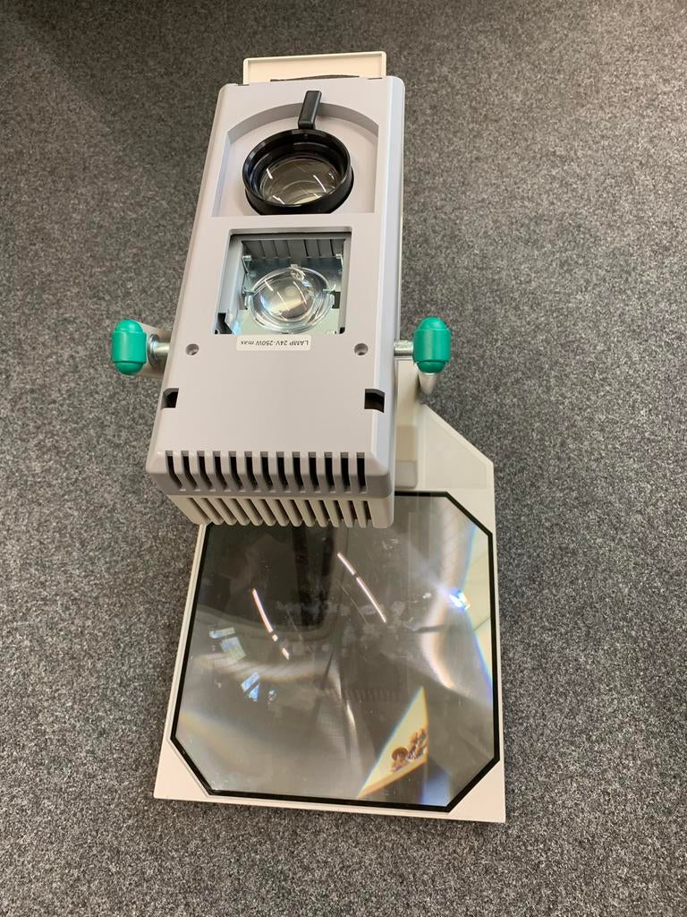 Overheadprojector - Compleet met lens en handleiding, Ophalen of Verzenden, Gebruikt, Overige technologieën, Overige resoluties
