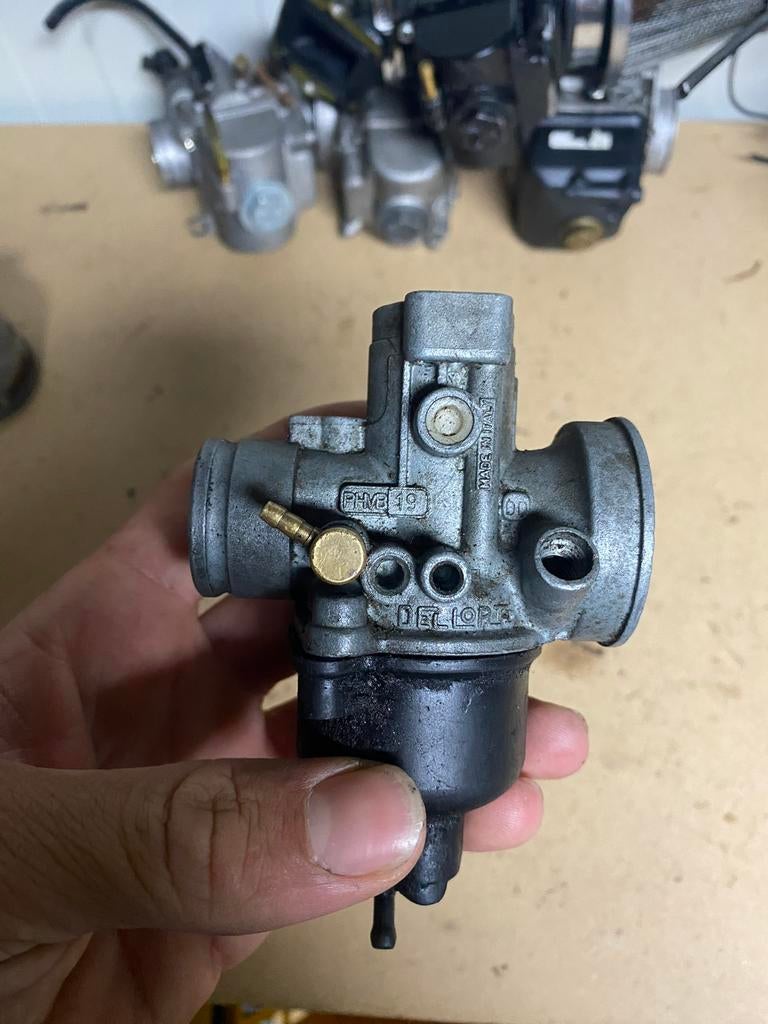 Dellorto 19mm carburateur body, Motoren, Ophalen of Verzenden