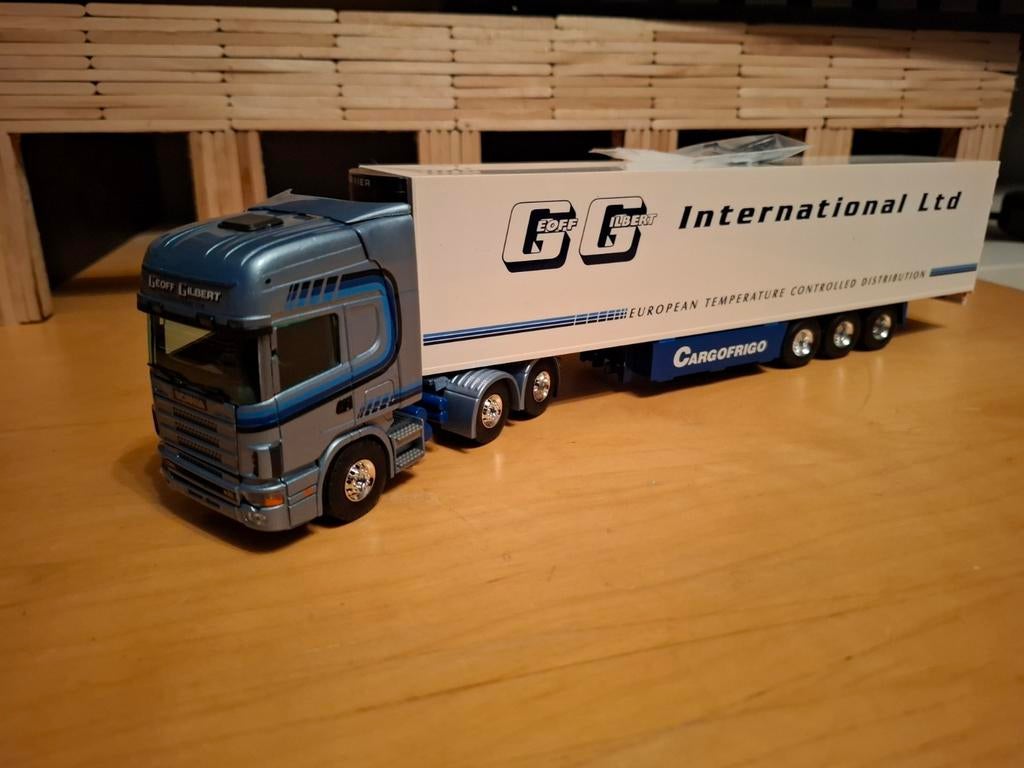 Scania  GG, Hobby en Vrije tijd, Modelauto's | 1:50, Ophalen of Verzenden, Zo goed als nieuw, Bus of Vrachtwagen, Tekno