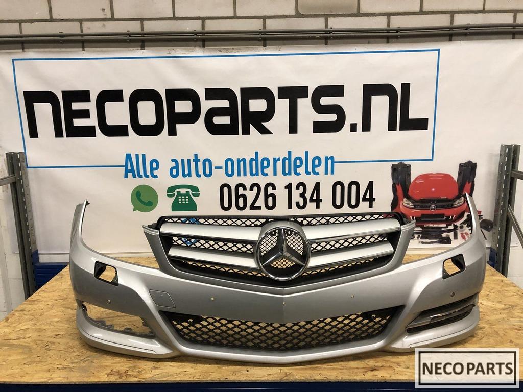 C KLASSE W204 FACELIFT BUMPER VOORBUMPER GRILL A2048805547, Gebruikt, -, Voor, Ophalen of Verzenden