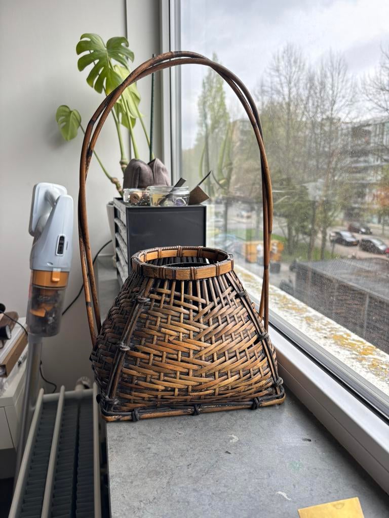 Handmade japanese bamboo vase for ikebana, Ophalen