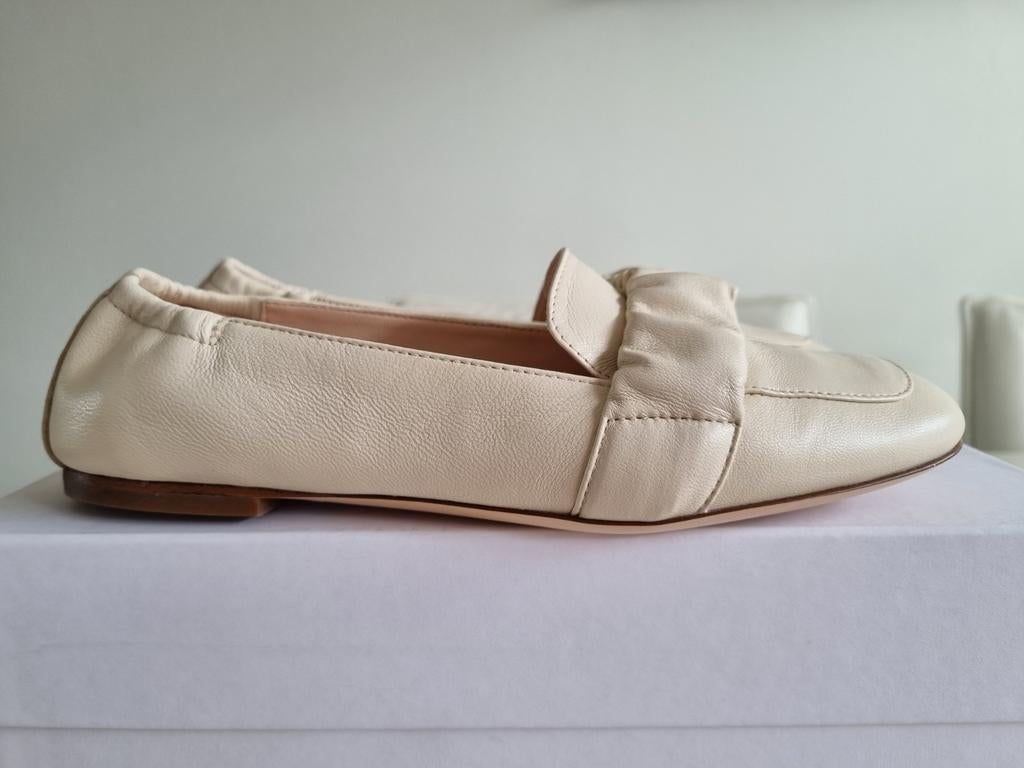 Prachtige schoenen AGL. Maat 36,5. Geheel leer, nieuw, AGL, Nieuw, Ophalen of Verzenden, Instappers