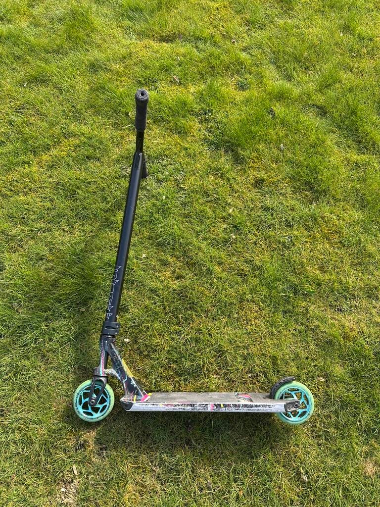 Blunt s8 prodigy retro stuntstep, Fietsen en Brommers, Steps, Ophalen of Verzenden, Gebruikt, Gewone step