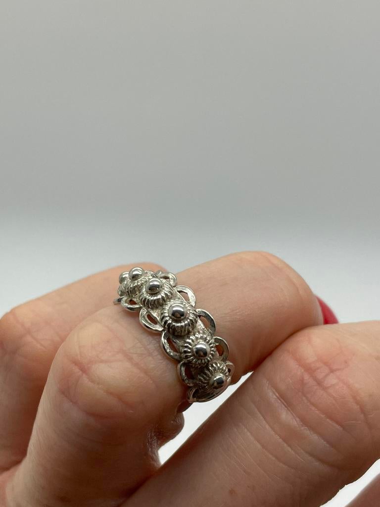 D679 Prachtige zilveren streekdracht ring maat 16,75, Ophalen of Verzenden, Zilver, Ring