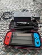 Nintendo Switch (v2) + Dock + Case, Spelcomputers en Games, Spelcomputers | Nintendo Switch, Ophalen, Gebruikt, Met 2 controllers