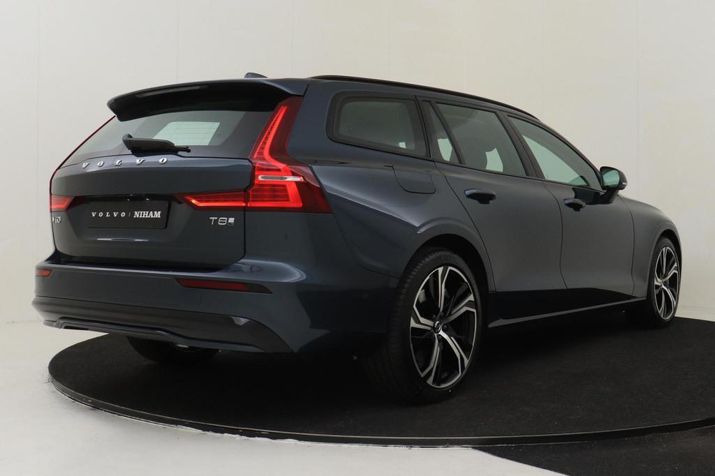 Volvo V60 T8 PLUG-IN HYBRID AWD PLUS PERFORMANCE ED. DARK -H, Auto's, Automaat, 12 maanden, Euro 6, 4 cilinders