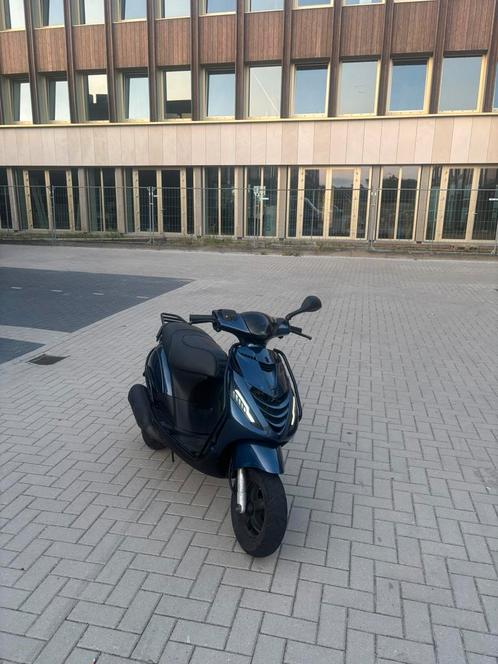 Piaggio zip a1, Fietsen en Brommers, Scooters | Piaggio, Zo goed als nieuw, Zip, Tweetakt, Ophalen