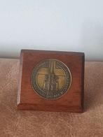 PENNING TER GELEGENHEID  100 JARIG BESTAAN R.K. UITGEEST, Postzegels en Munten, Penningen en Medailles, Ophalen, Overige materialen