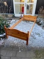 Eenpersoons bed, Huis en Inrichting, Slaapkamer | Bedden, Ophalen, Gebruikt, 90 cm, Grenen