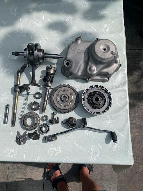 Honda C50 onderdelen over van restauratie, Fietsen en Brommers, Brommers | Honda, Gebruikt, Overige modellen, Ophalen of Verzenden