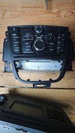 Originele Opel Astra J CD400 autoradio + bijbehorende lcd, Ophalen of Verzenden, Zo goed als nieuw