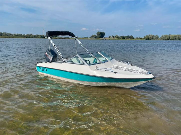 Boot met motor en trailer!!, Watersport en Boten, Buiten- en Binnenboordmotoren, Gebruikt, Benzine, Buitenboordmotor, 30 pk of meer