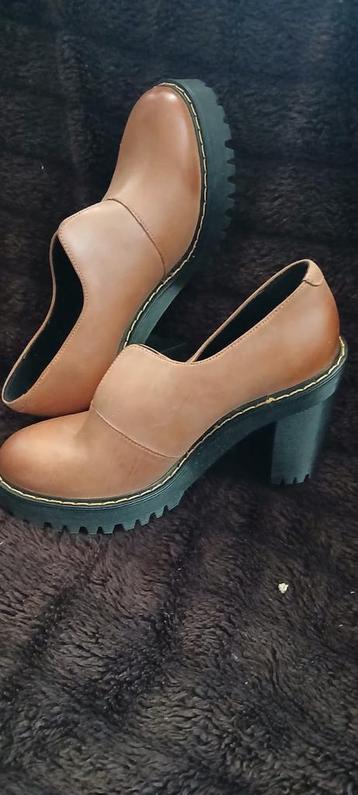 Dr Martens maat 37 beschikbaar voor biedingen