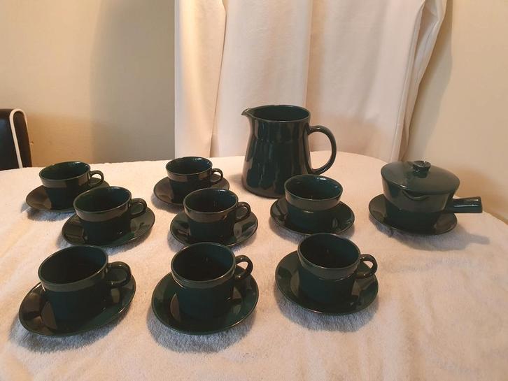 Arabia Teema donker groen servies Finland, Antiek en Kunst, Antiek | Servies compleet, Ophalen of Verzenden