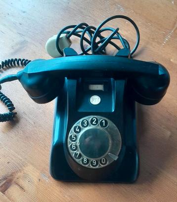 PTT telefoon uit 1960. beschikbaar voor biedingen