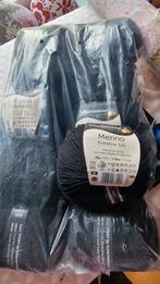 Merino extrafine 120 . Zwart. 100% Scheerwol., Ophalen of Verzenden, Nieuw, Breien of Haken, Wol of Garen