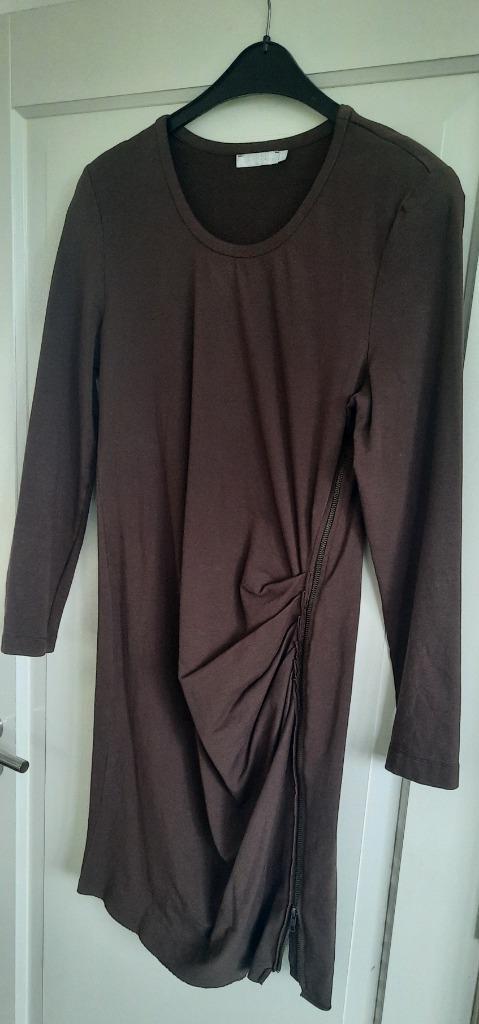 Leuke donkerbruine jurk, lange mouw, maat 42, merk Sylver, Kleding | Dames, Jurken, Zo goed als nieuw, Maat 42/44 (L), Bruin, Onder de knie