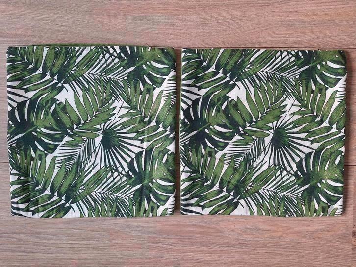Kussenhoezen & lampenkap met bladdecor, Huis en Inrichting, Woonaccessoires | Kussens, Zo goed als nieuw, Vierkant, Ophalen of Verzenden