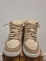 Air Jordan 1 Mid SE WMNS Legend Light Brown, Kleding | Dames, Schoenen, Ophalen of Verzenden, Sneakers of Gympen, Gedragen, Air Jordan