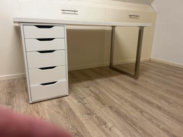 Bureau met ladekast - 150x75cm, twee beschikbaar. beschikbaar voor biedingen