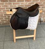 Springzadel LJ 17 inch, Dieren en Toebehoren, Paarden en Pony's | Zadels, Ophalen of Verzenden, Springen