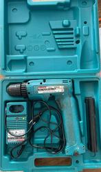 Makita 6095D Boormachine met Accu en Lader, Doe-het-zelf en Verbouw, Ophalen of Verzenden, Gebruikt, Minder dan 400 watt, Boormachine