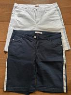 2 korte broeken van So soire mt 30, Kleding | Dames, Spijkerbroeken en Jeans, Ophalen of Verzenden, Zo goed als nieuw, Blauw, W30 - W32 (confectie 38/40)