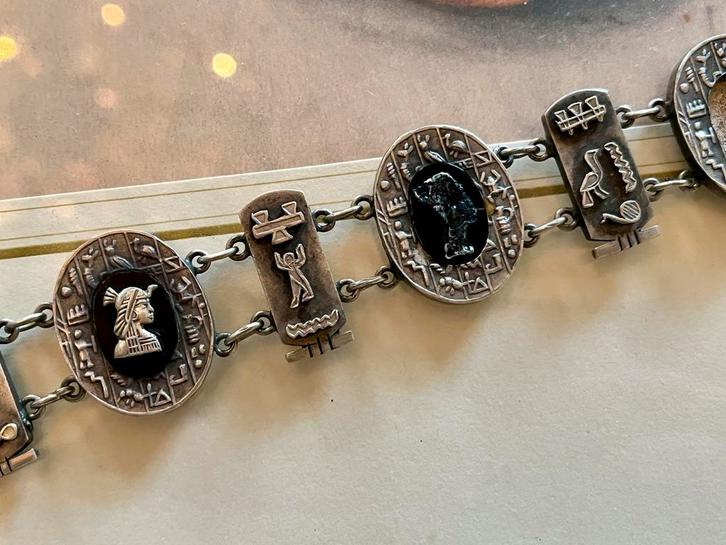 Antieke Egyptische Zilveren Armband, Antiek en Kunst, Antiek | Goud en Zilver, Zilver, Ophalen of Verzenden