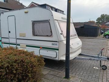 Chateau Chiara met luifel en toiletruimte  beschikbaar voor biedingen