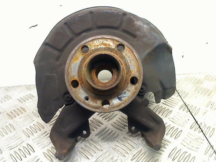 Fusee rechts-voor van een Volkswagen Polo, Auto-onderdelen, Ophanging en Onderstel, Volkswagen, Gebruikt, 3 maanden garantie, Ophalen of Verzenden