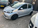 Toyota Aygo 1.0 12V Vvt-i 5DRS 2007 Grijs Airco, Auto's, Toyota, Voorwielaandrijving, 4 stoelen, 68 pk, Handgeschakeld