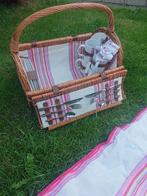 Zeer complete Laura Ashley picknickmand, Hobby en Vrije tijd, Picknickmanden, Ophalen of Verzenden, Zo goed als nieuw
