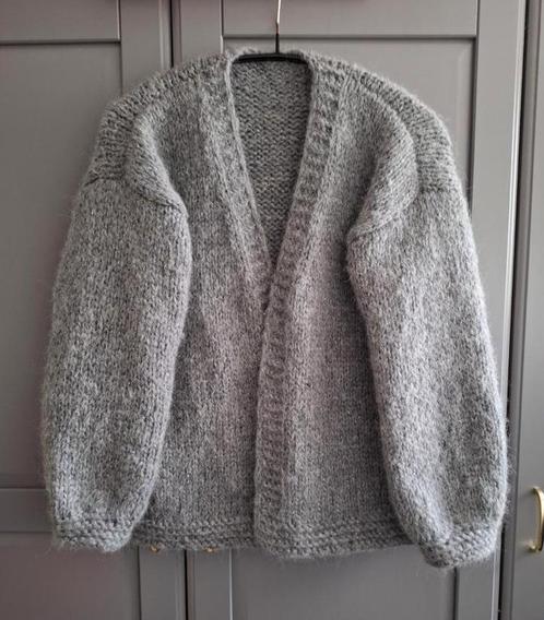 Nieuw handgemaakt alpaca vest, een maat., Kleding | Dames, Truien en Vesten, Nieuw, Maat 46/48 (XL) of groter, Grijs, Ophalen of Verzenden