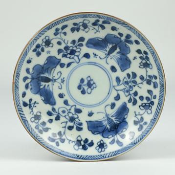 Chinees porselein Kangxi schoteltje vlinders beschikbaar voor biedingen